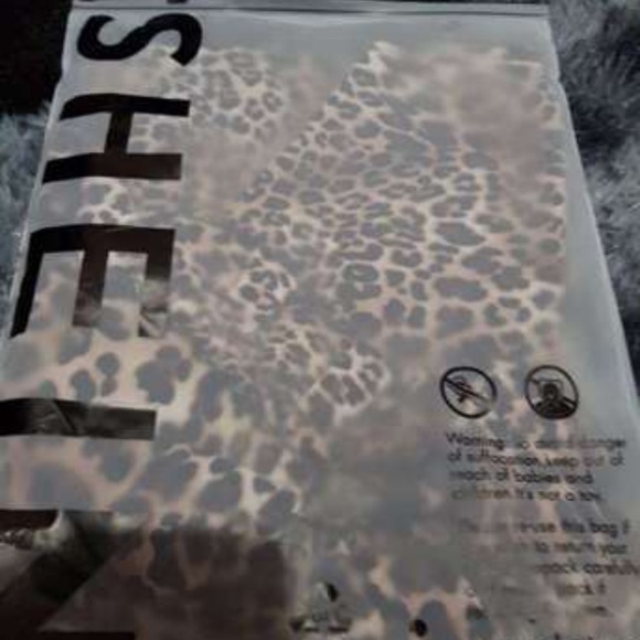 ❤️‍🔥Leopard Top - Picture 3 of 3